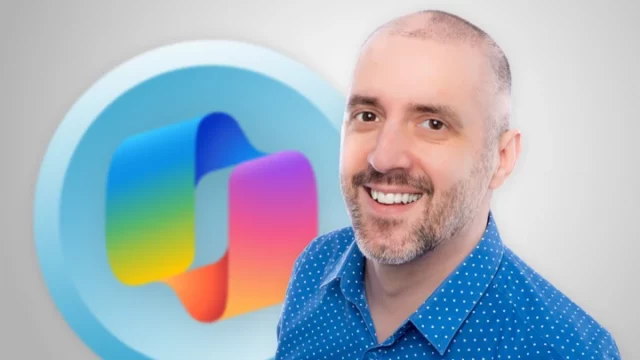 Kopf von Stefan Malter vor Logo von Microsoft Copilot