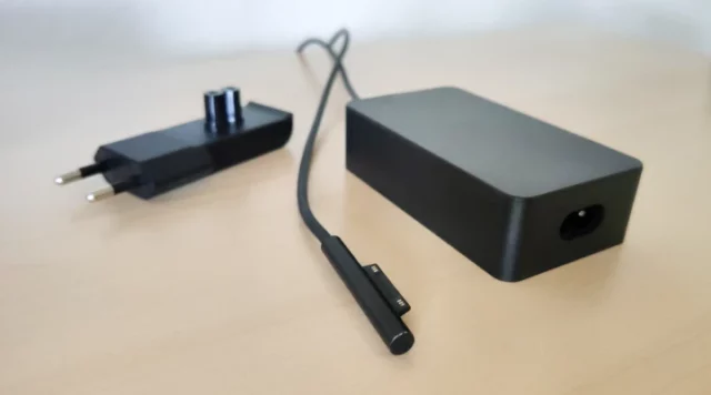 alternatives Ladegerät fürs Surface