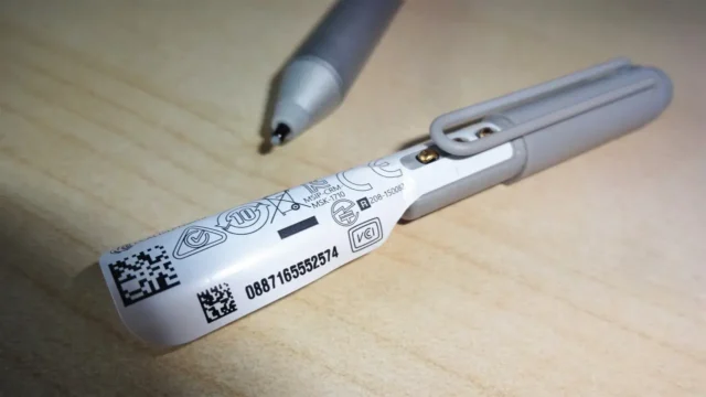 Seriennummer im früheren Surface Pen